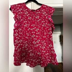 Banana Republic pink floral sleeveless blouse. Women’s 10.